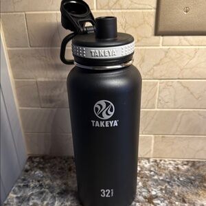 Black Insulated Water Bottle